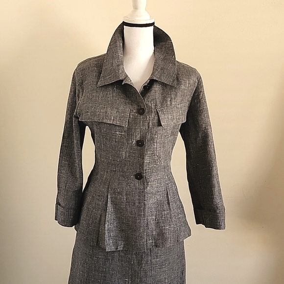SOLD! Chanel 2Pc Smoke Gray Dress Peplum Jacket Suit Linen CC Buttons FR 36 US 4 - Picture 2 of 16